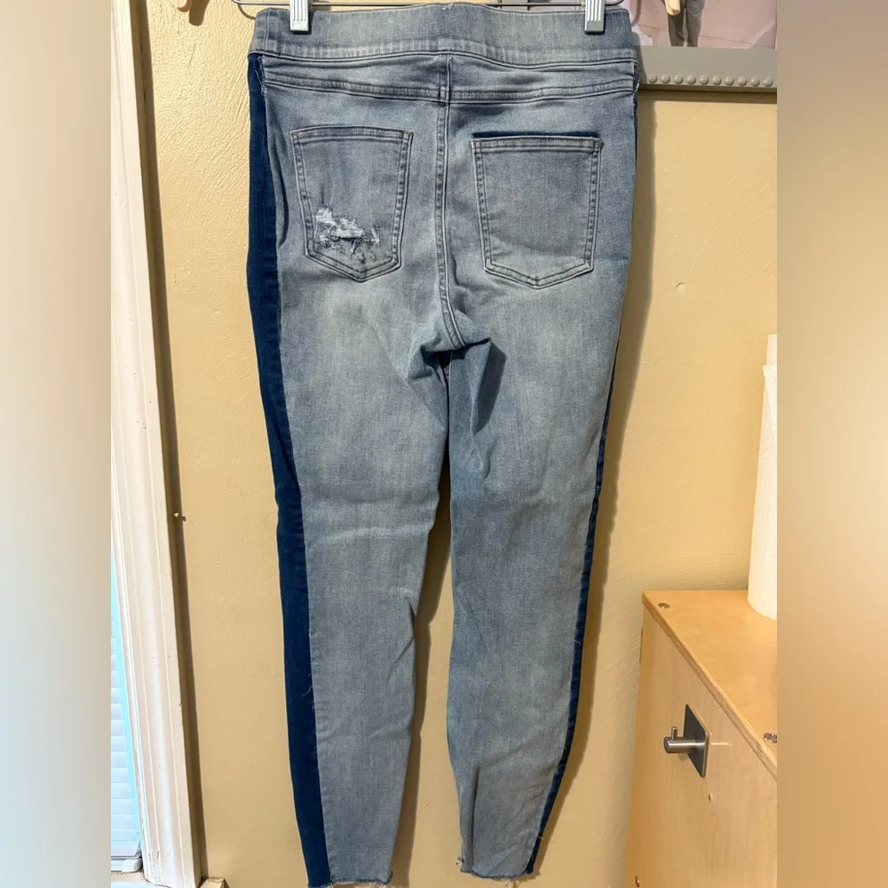 SPANX Skinny Jeans - Picture 2 of 3